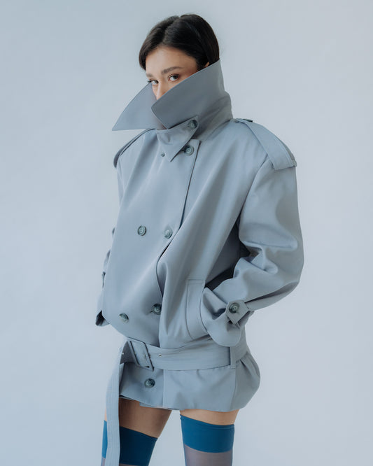 Monument Trench Coat in Grey
